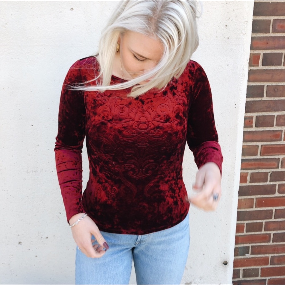 Imprinted burgundy velvet vintage longsleeve shirt